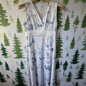Elegant White and Blue Leaf Maxi Dress